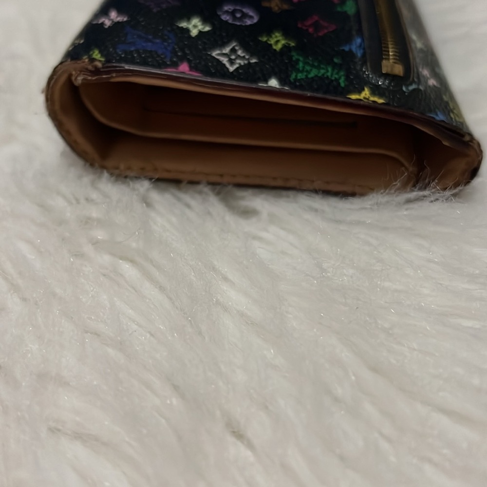 Louis Vuitton wallet, used, but still has a lot of life. 100% authentic. MI0068 - Picture 9 of 16